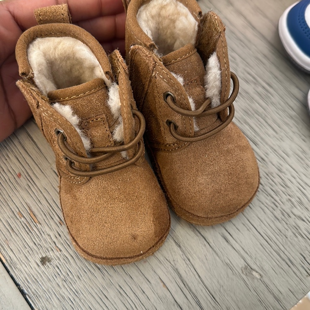 Baby uggs size 0/1